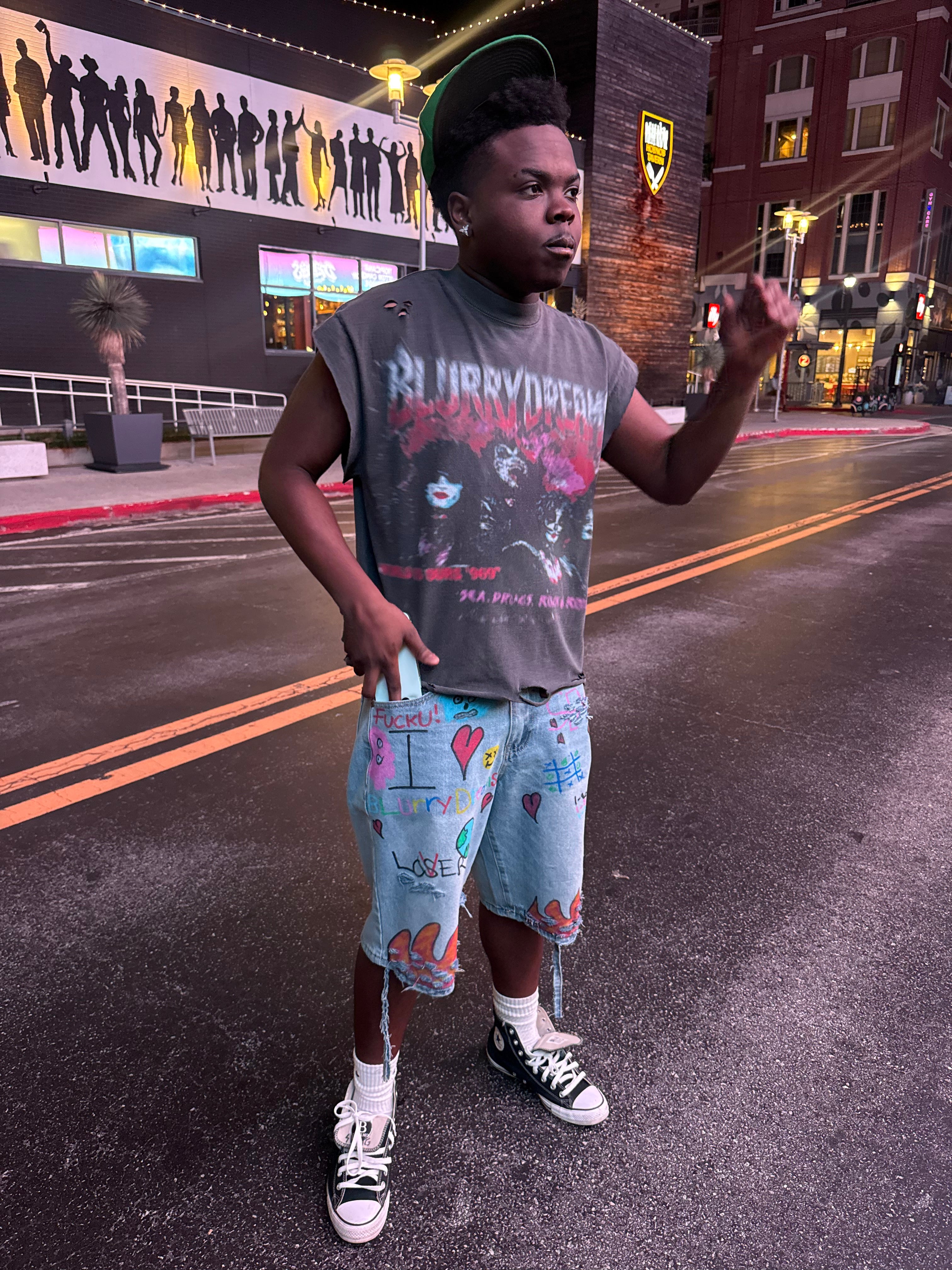 Blurry K!$$ Tee